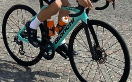 RUBATA BICI BIANCHI OLTRE XR4